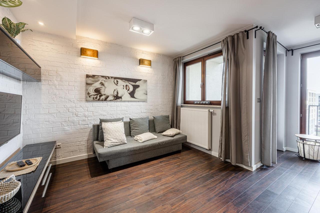 Spacious Studio Ac View Pokorna 2 Parking Warsaw Ngoại thất bức ảnh